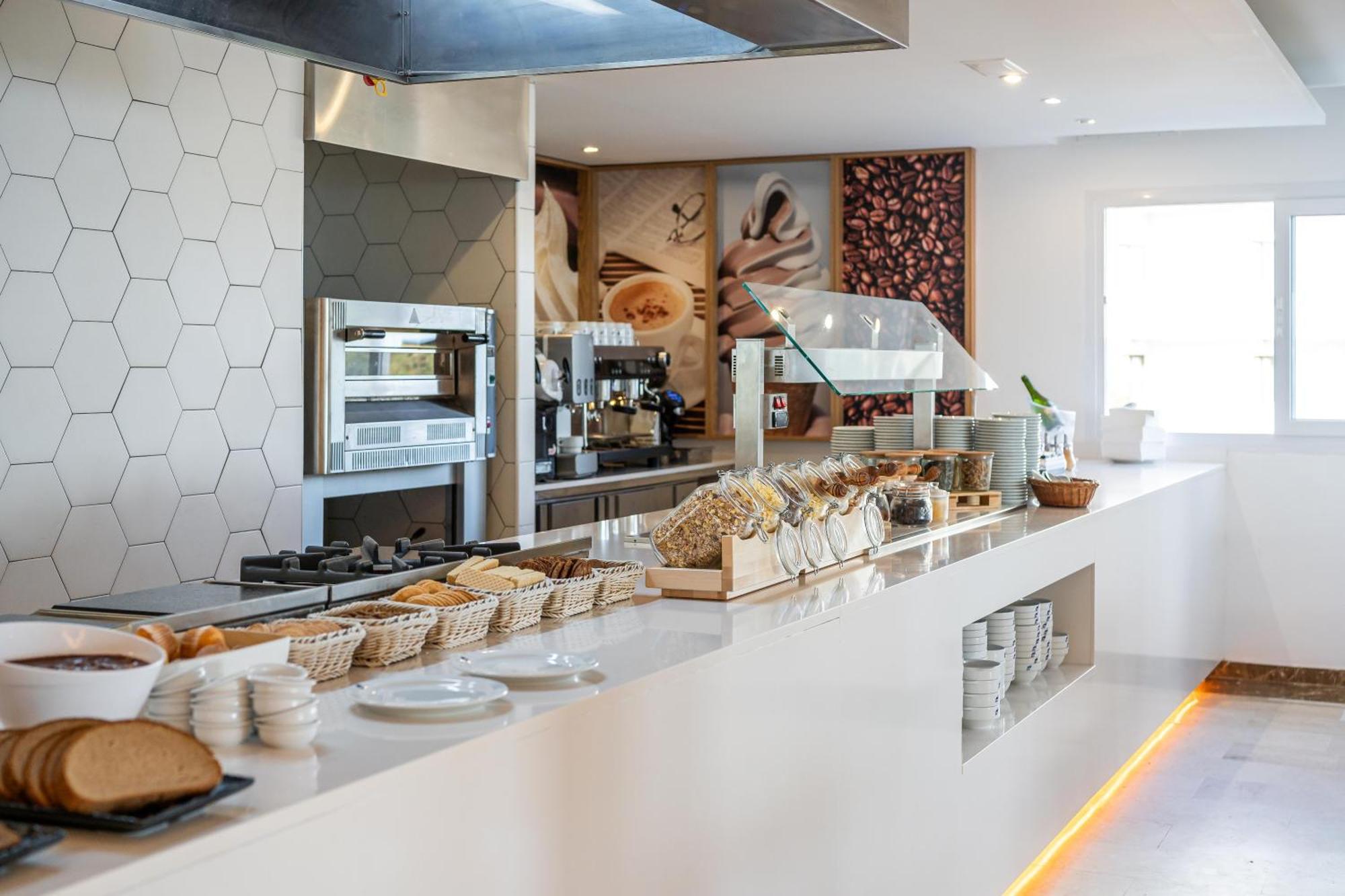 Thb Guya Playa Hotel Cala Ratjada Kültér fotó